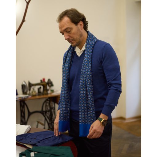 Gran Sasso - Slim fit wool V-neck sweater bright blue